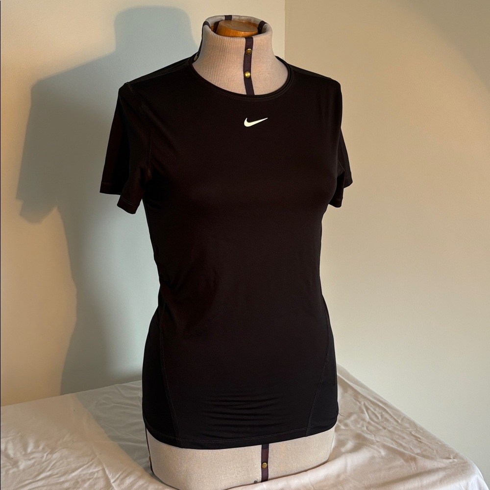 NIKE Dri Fit T-Shirt